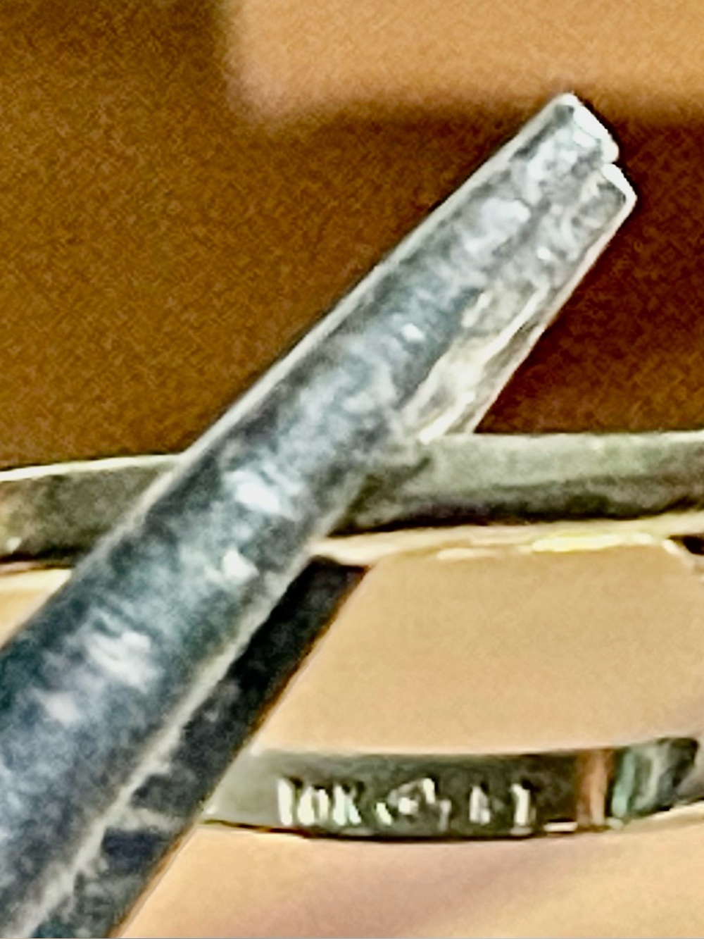 Estate find 10KT YELLOW GOLD AND A TINY DIAMOND SZ 6 Ring stamped 1.1 grams - Picture 6 of 7